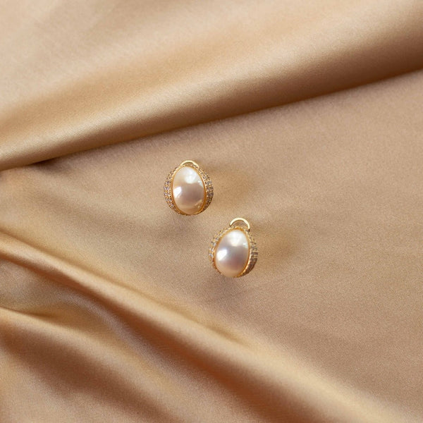 Stay in Indy Temperament Pearl Earrings Studs